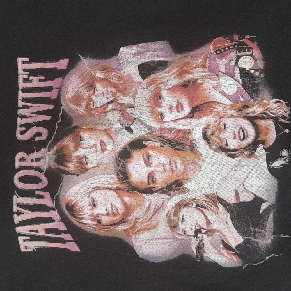 Taylor Swift Short sleeve shirt. Size Large. Swiftie fans!!